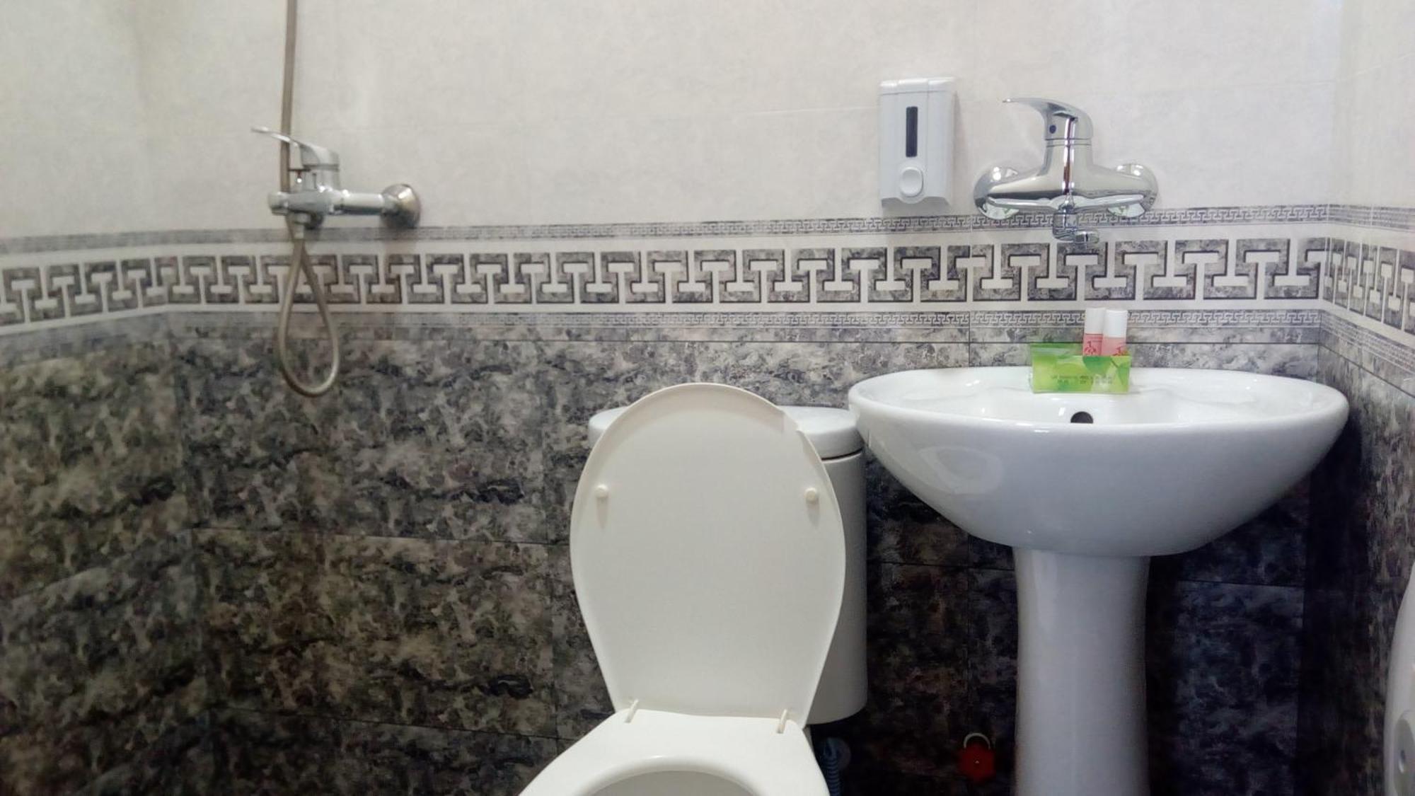 Hotel Isani Tbilisi ห้อง รูปภาพ